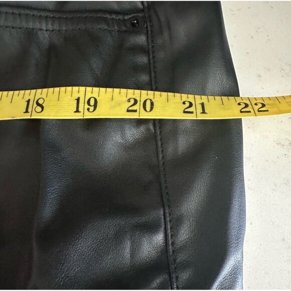 Torrid Womens Black Faux Leather Pants Size 18 Regular - Picture 11 of 12